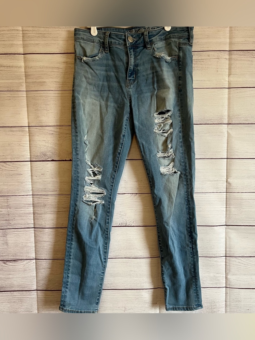 American Eagle distressed super stretch jegging size 10